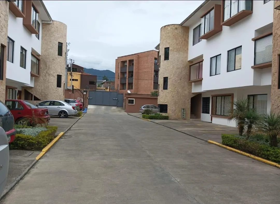 Departamento Con Jacuzzi Y Patio Lejlighed Cuenca
